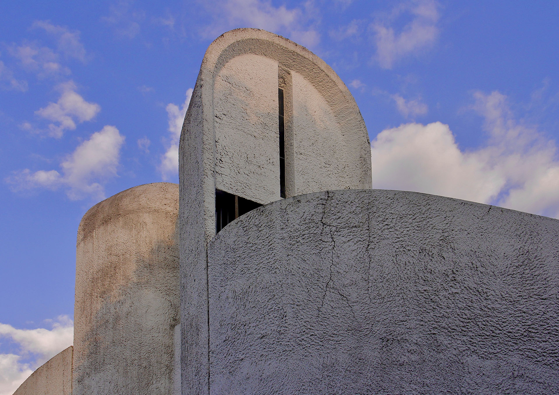 le-corbusiers-dream-at-ronchamp-a-glimpse-into-his-soul-38