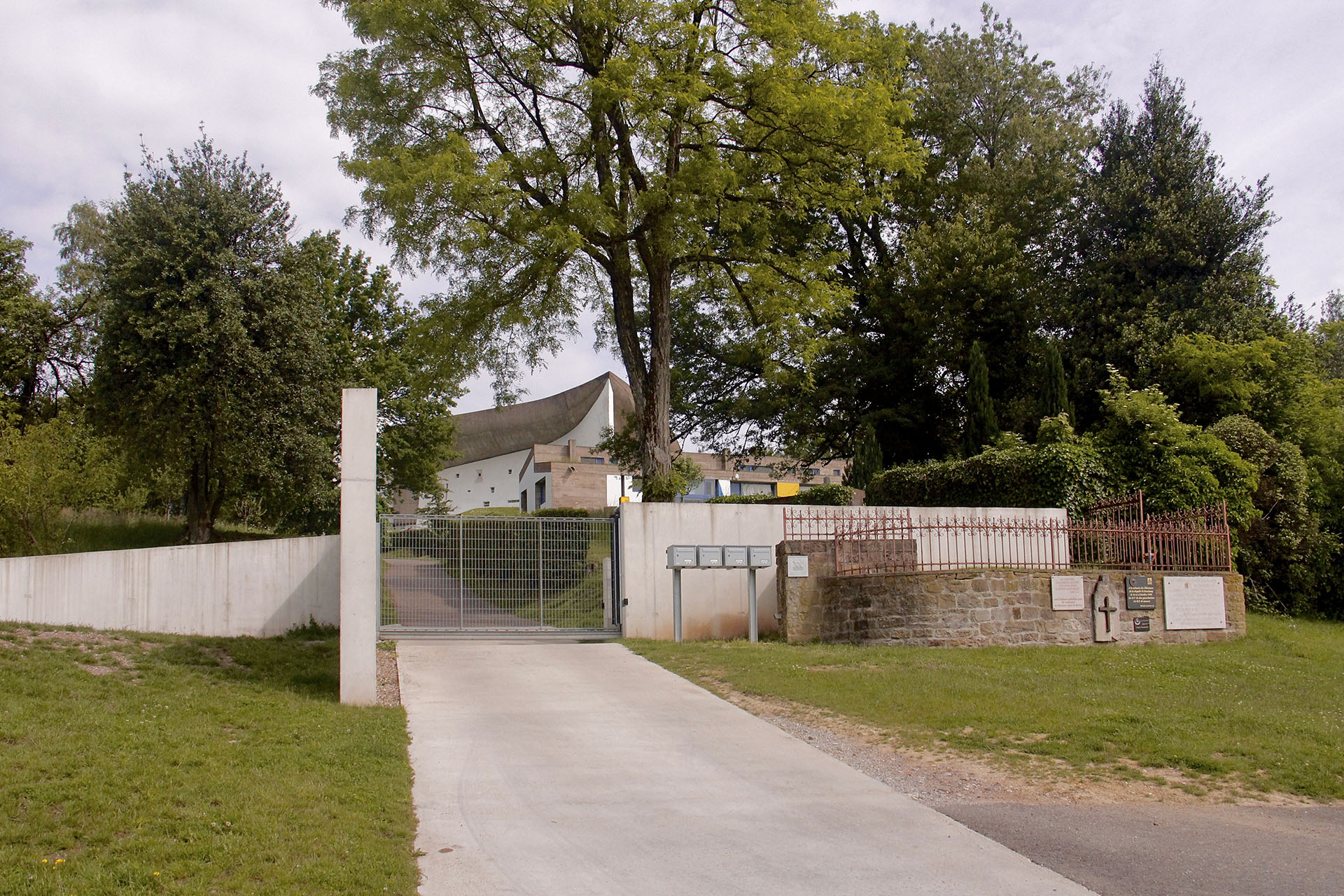 le-corbusiers-dream-at-ronchamp-a-glimpse-into-his-soul-6
