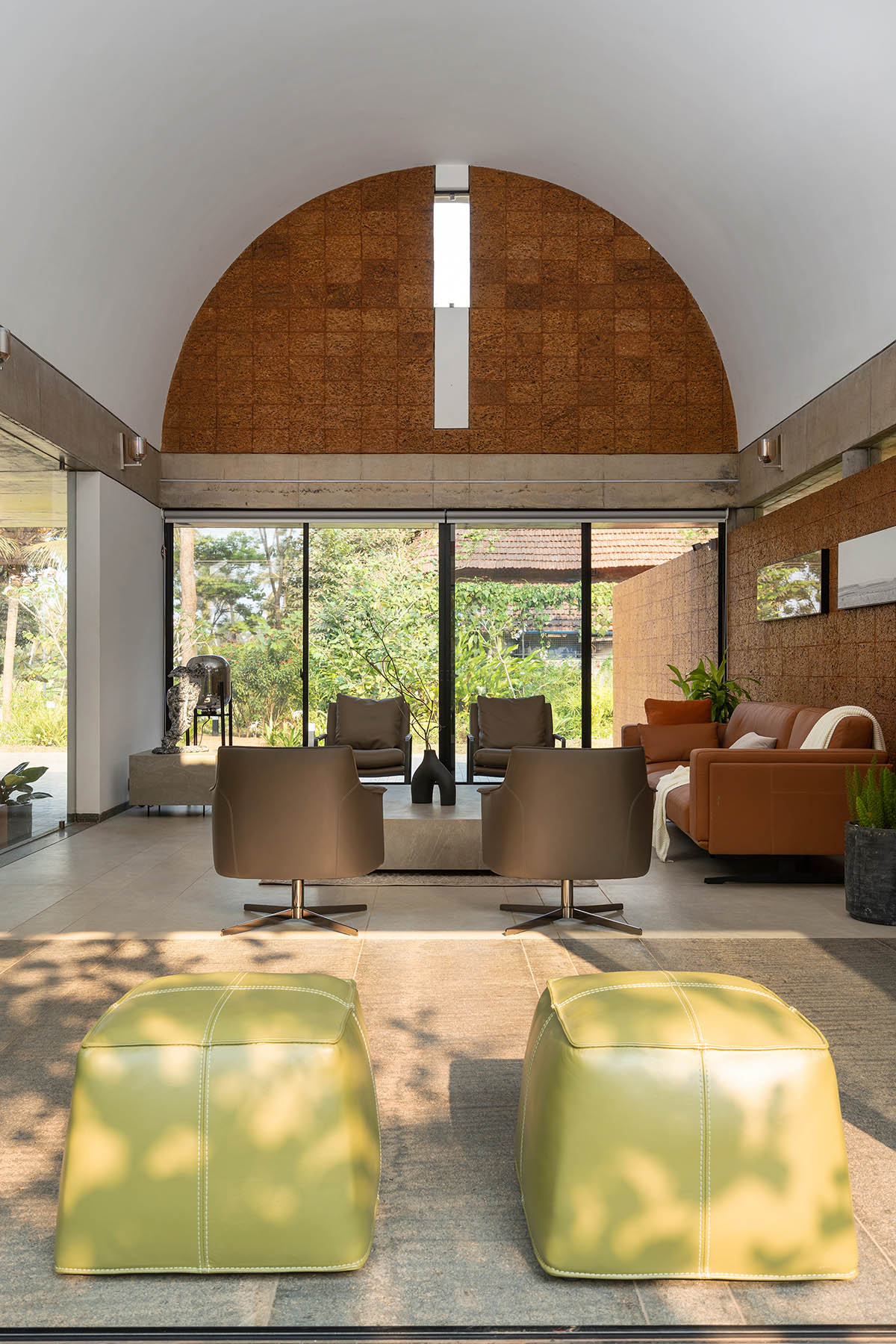 the-stoic-wall-residence-22