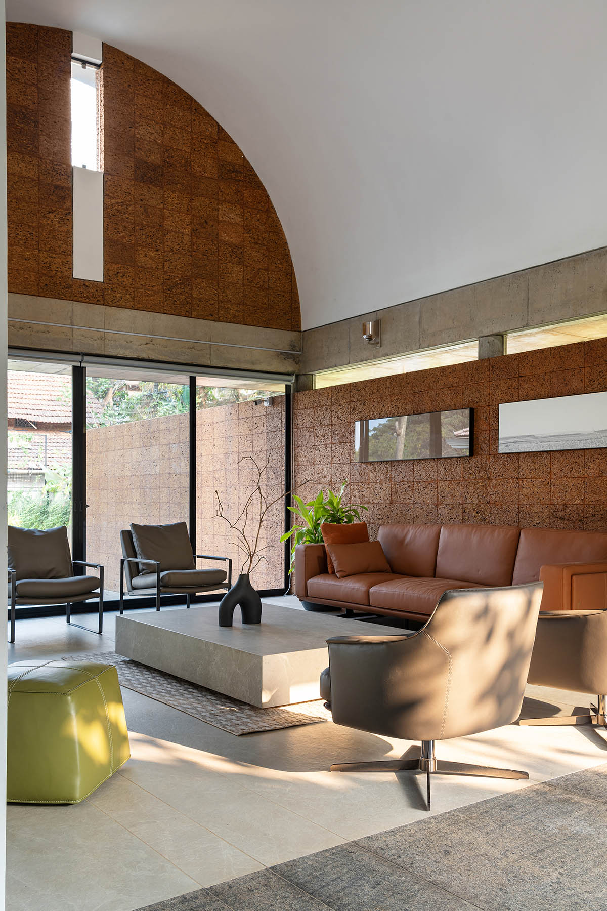 the-stoic-wall-residence-23