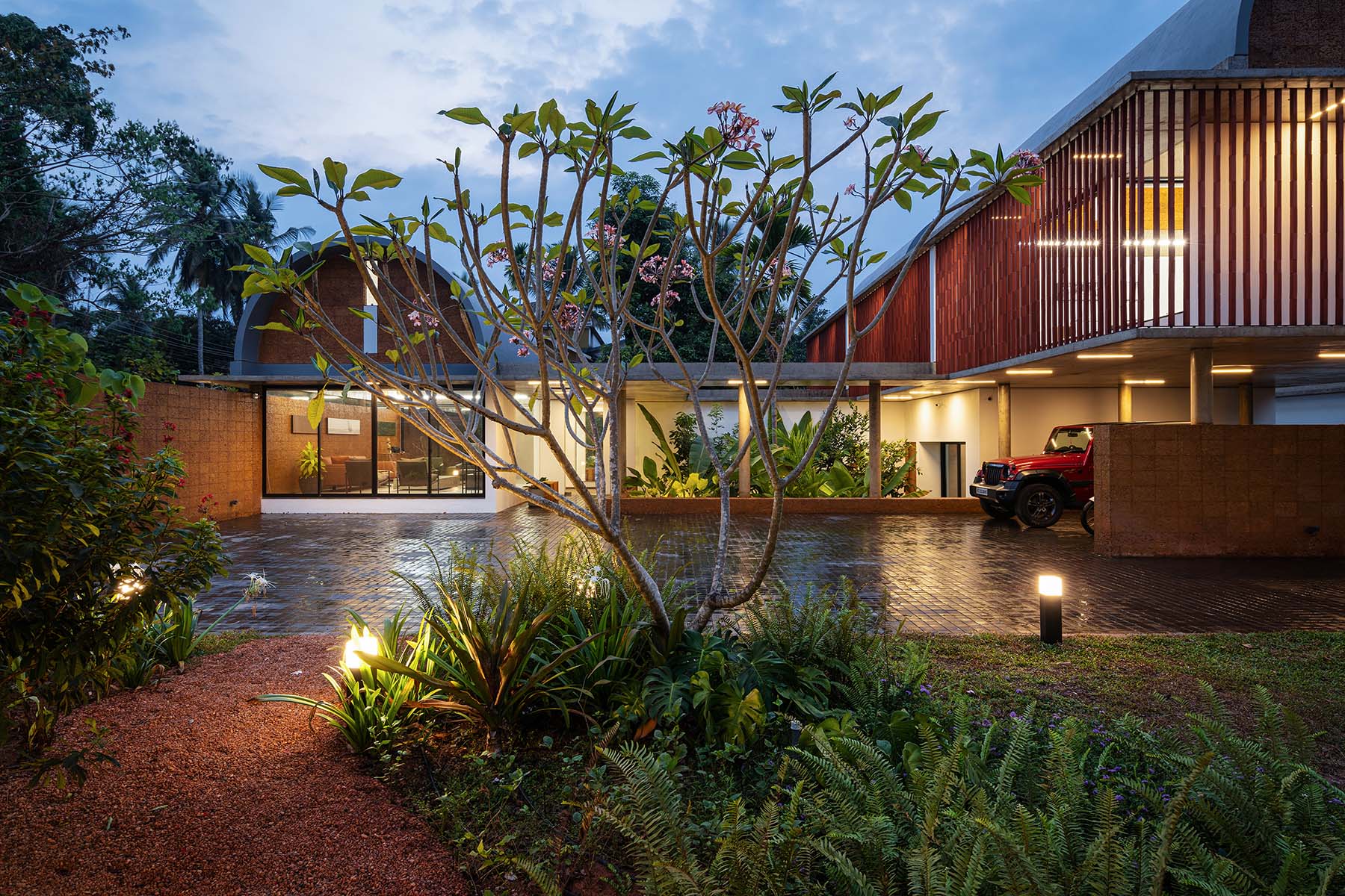 the-stoic-wall-residence-9