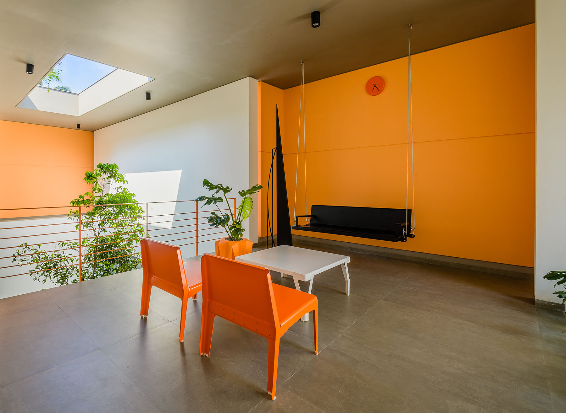 metal-sculpture-for-the-colour-burst-house-6