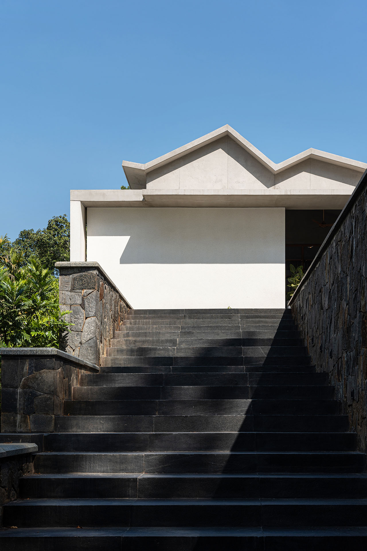 crimped-roof-house-5