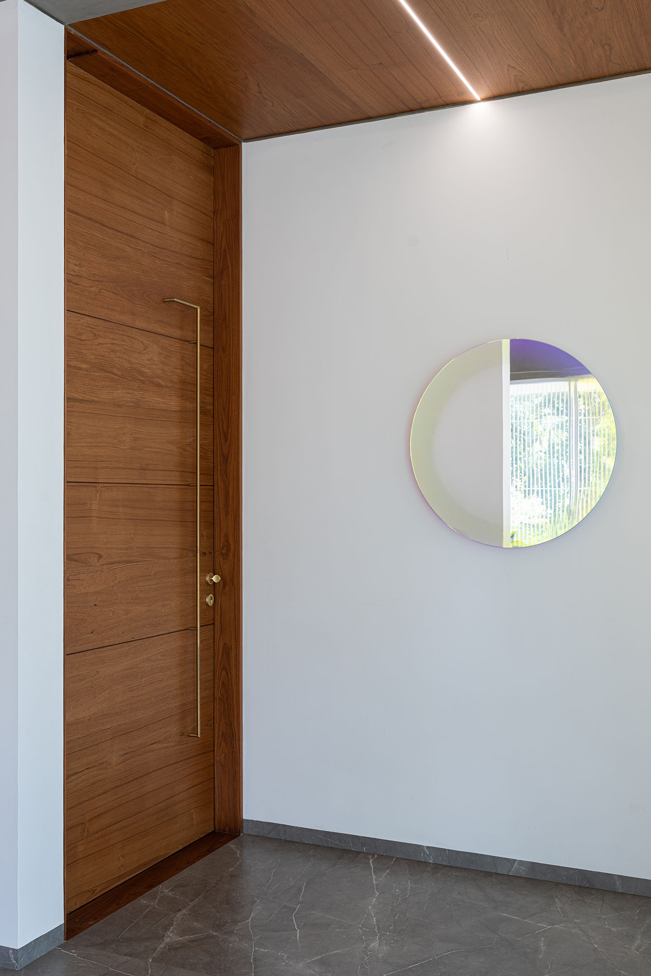 crimped-roof-house-28