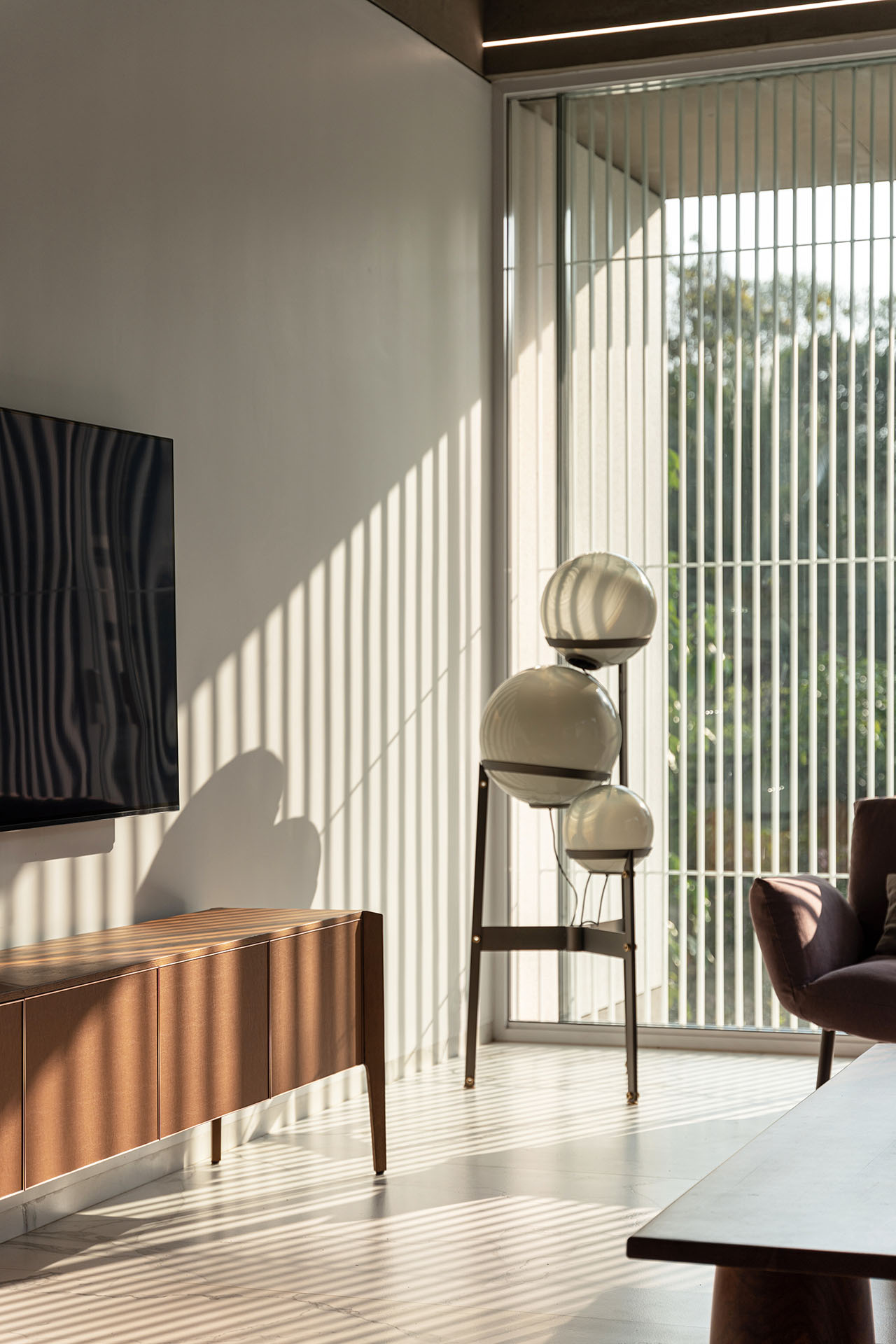 crimped-roof-house-31