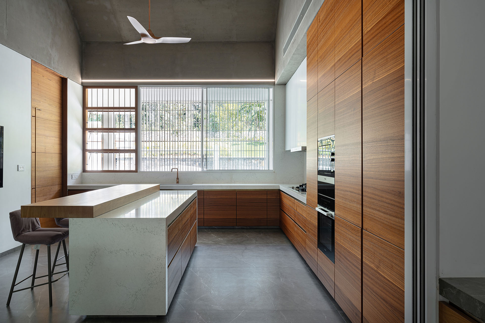 crimped-roof-house-36