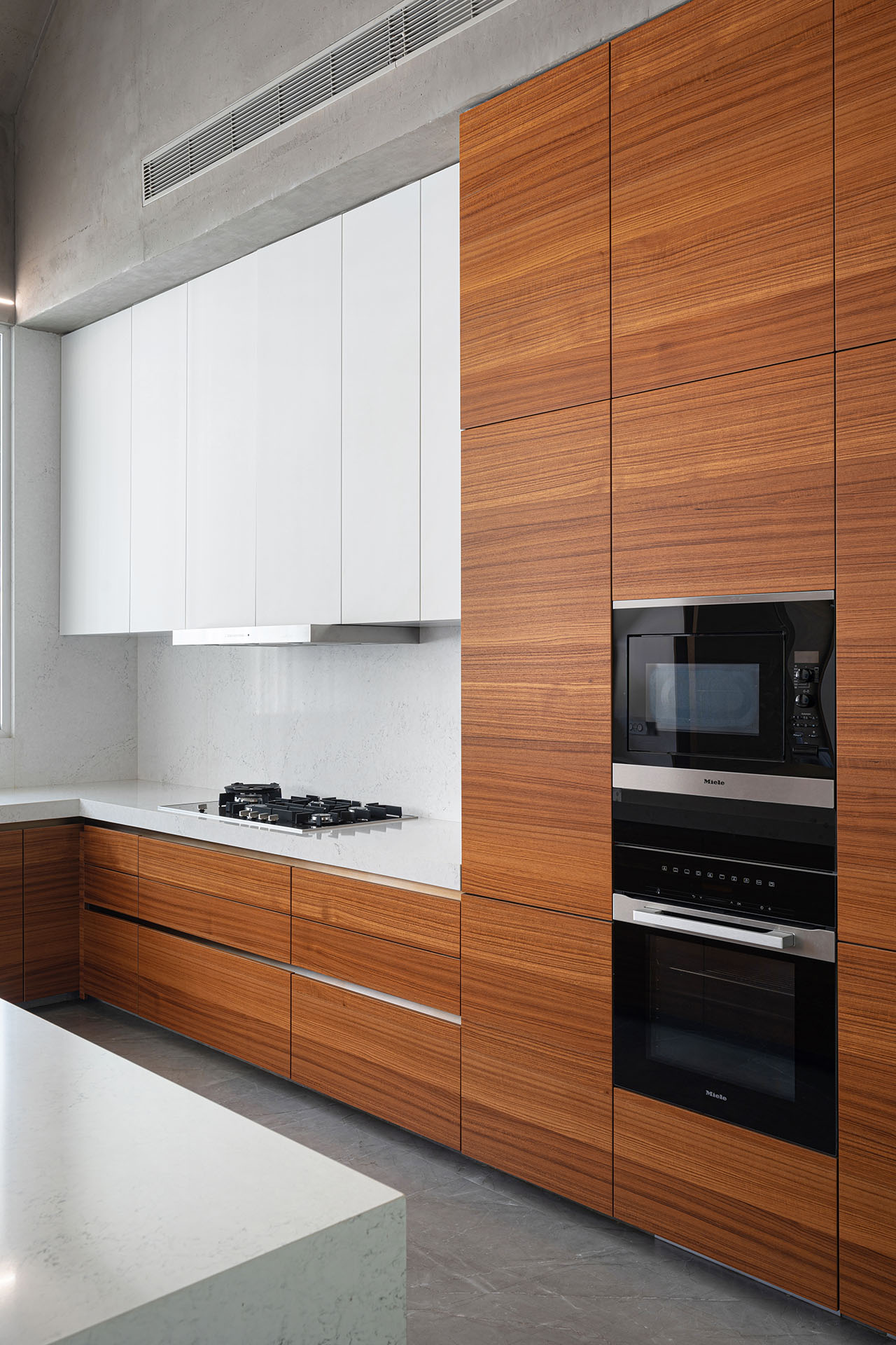 crimped-roof-house-37