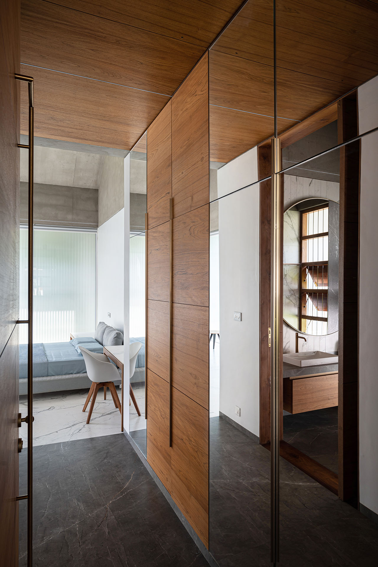 crimped-roof-house-41