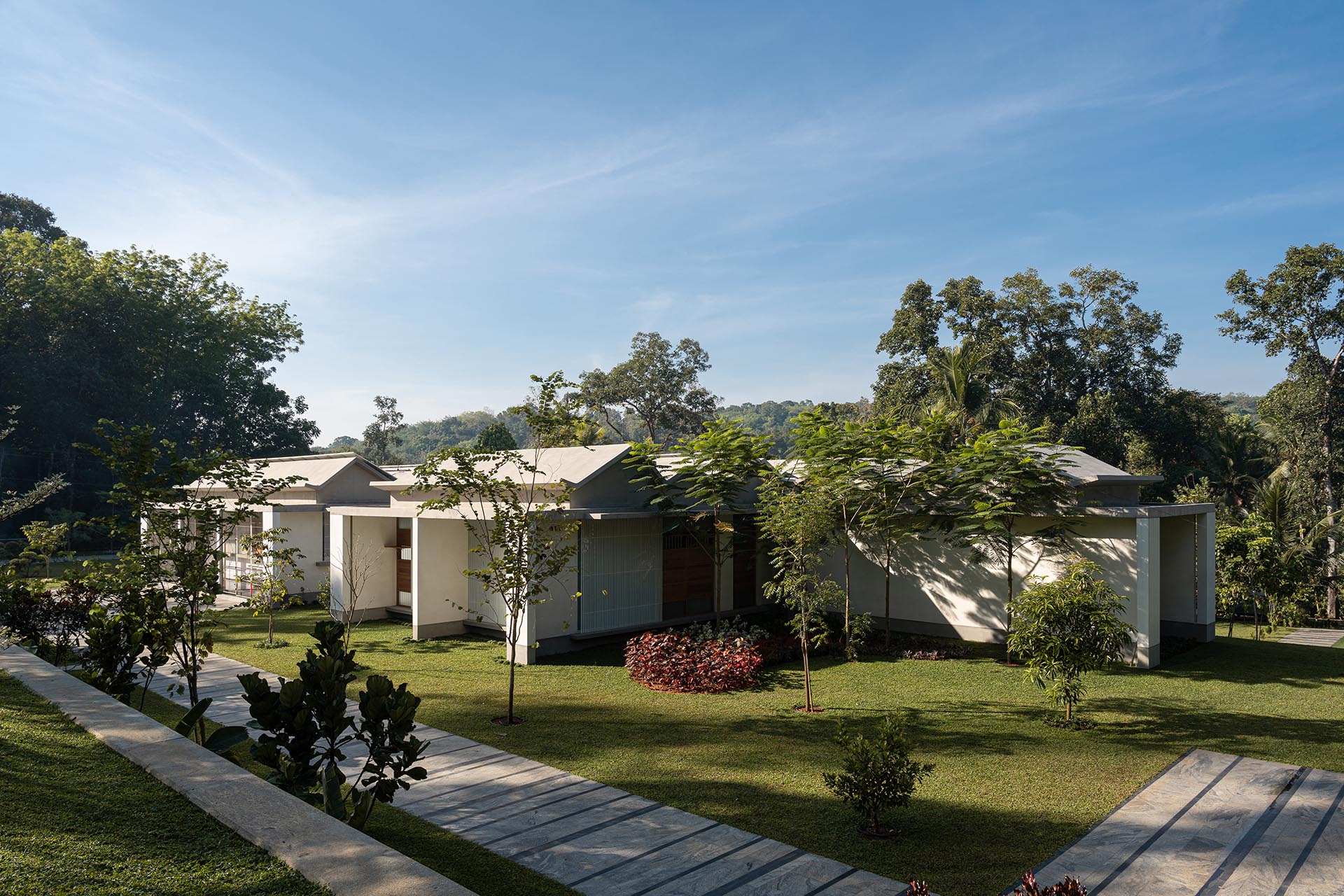 crimped-roof-house-51