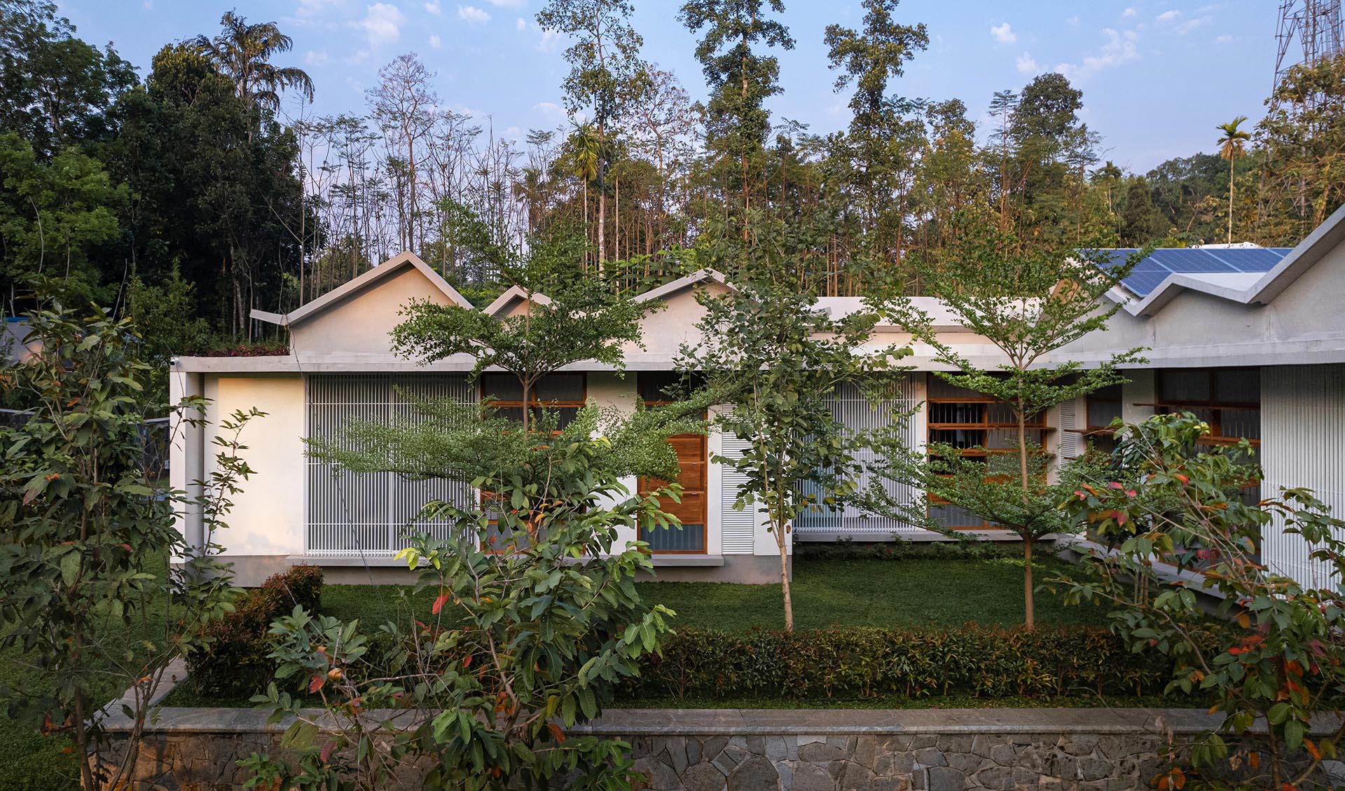 crimped-roof-house-52