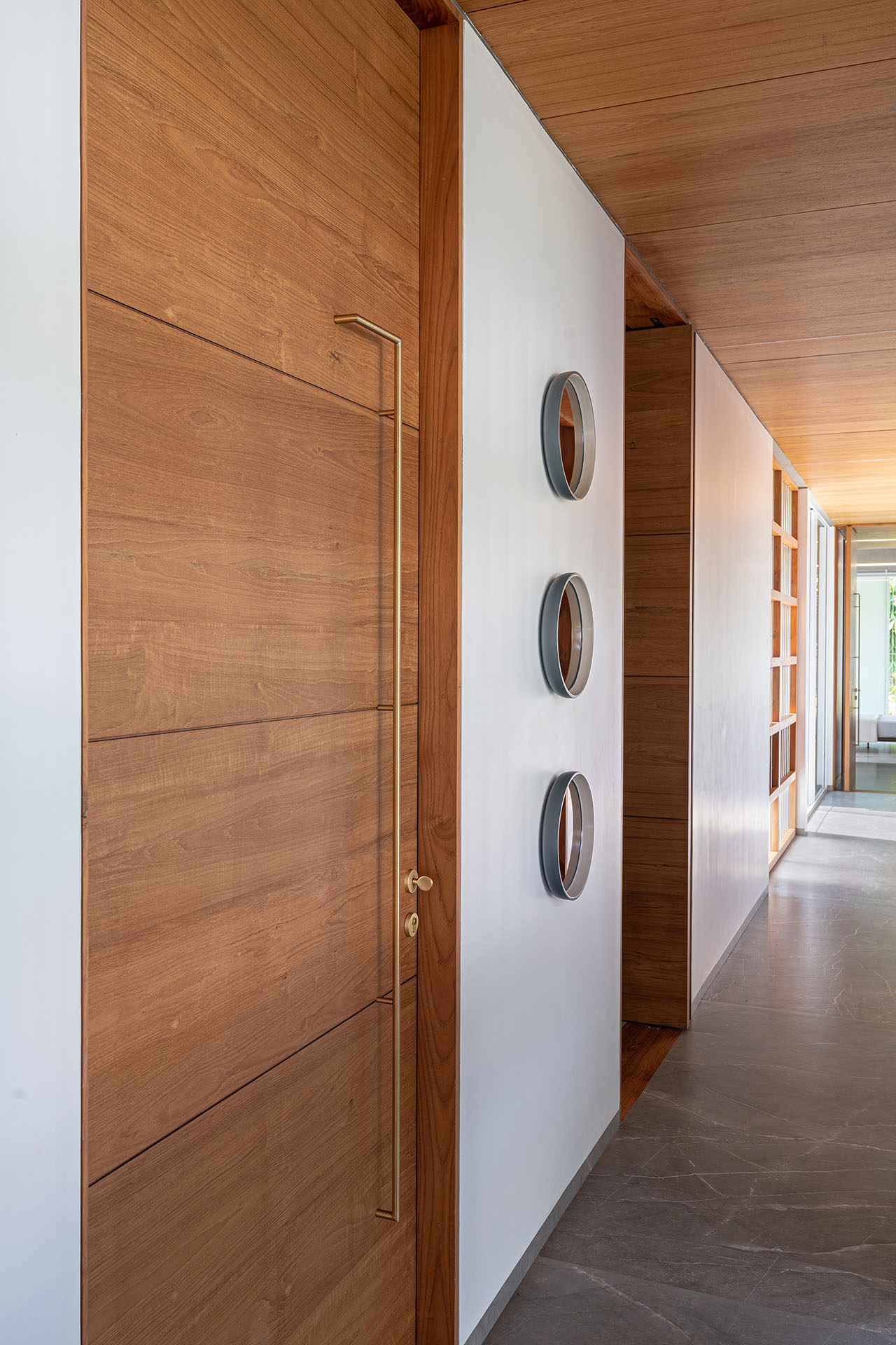 crimped-roof-house-60