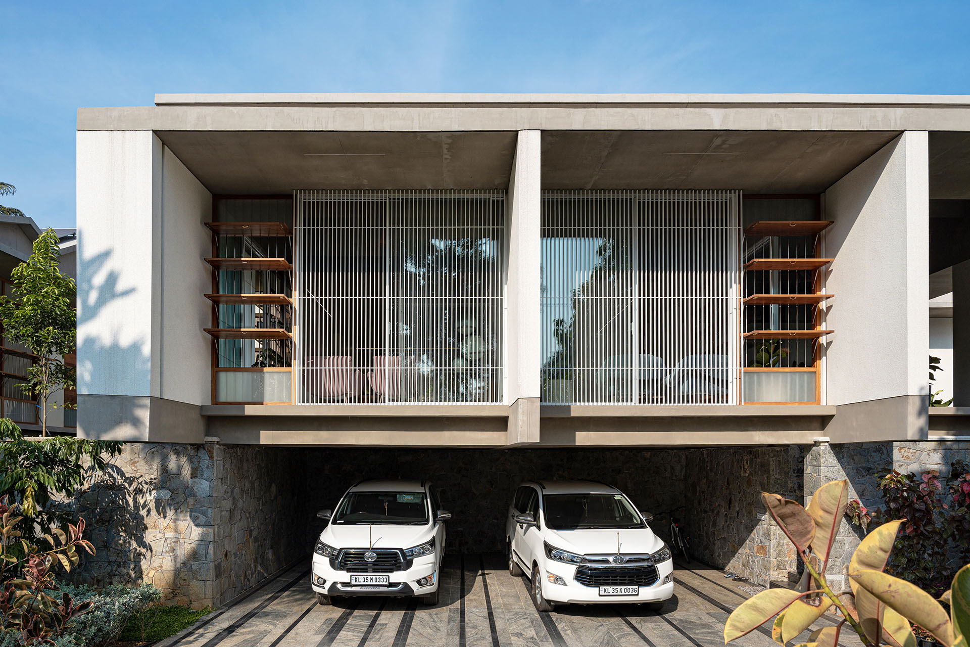 crimped-roof-house-63