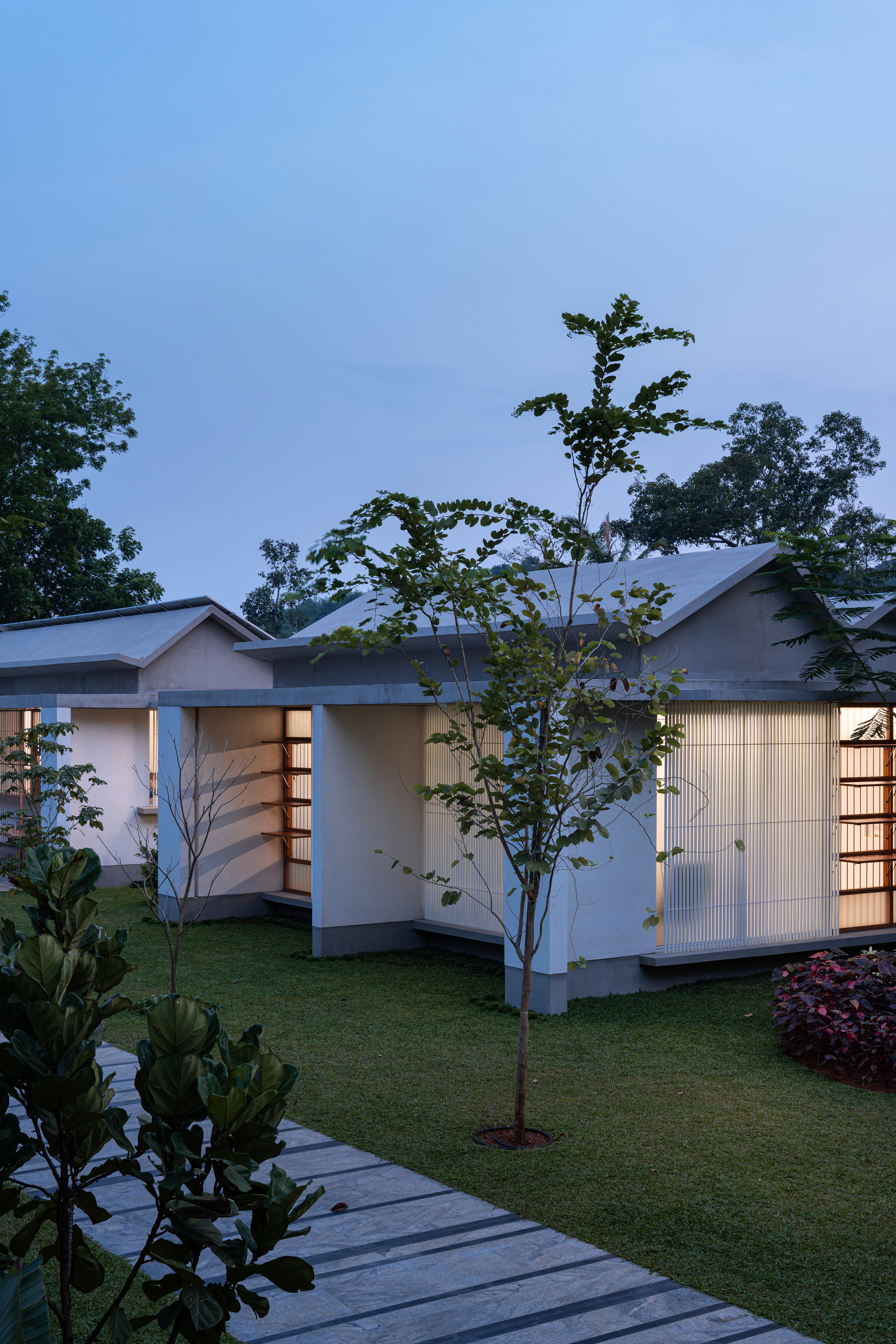 crimped-roof-house-72