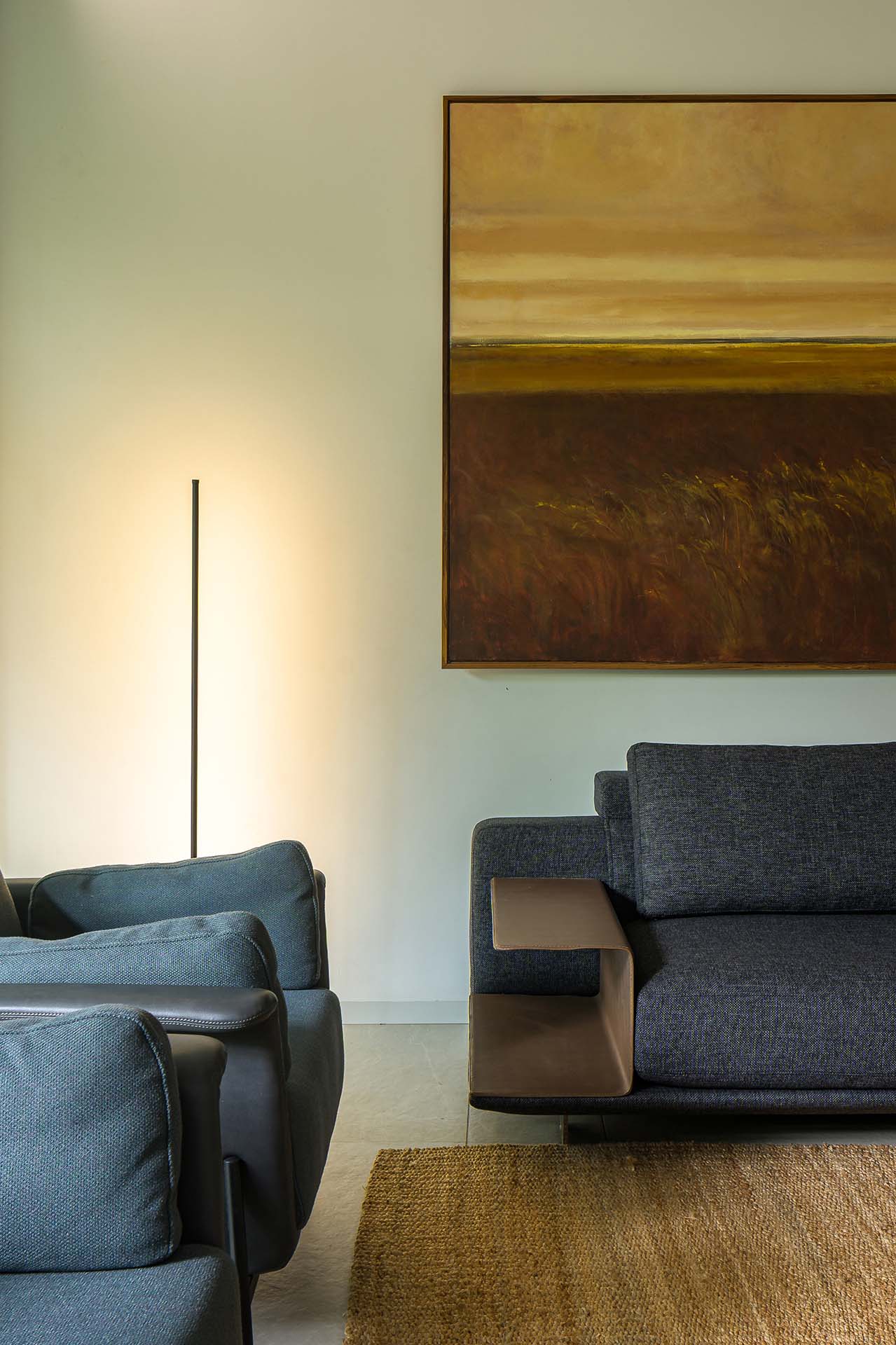 house-that-meets-the-river-27