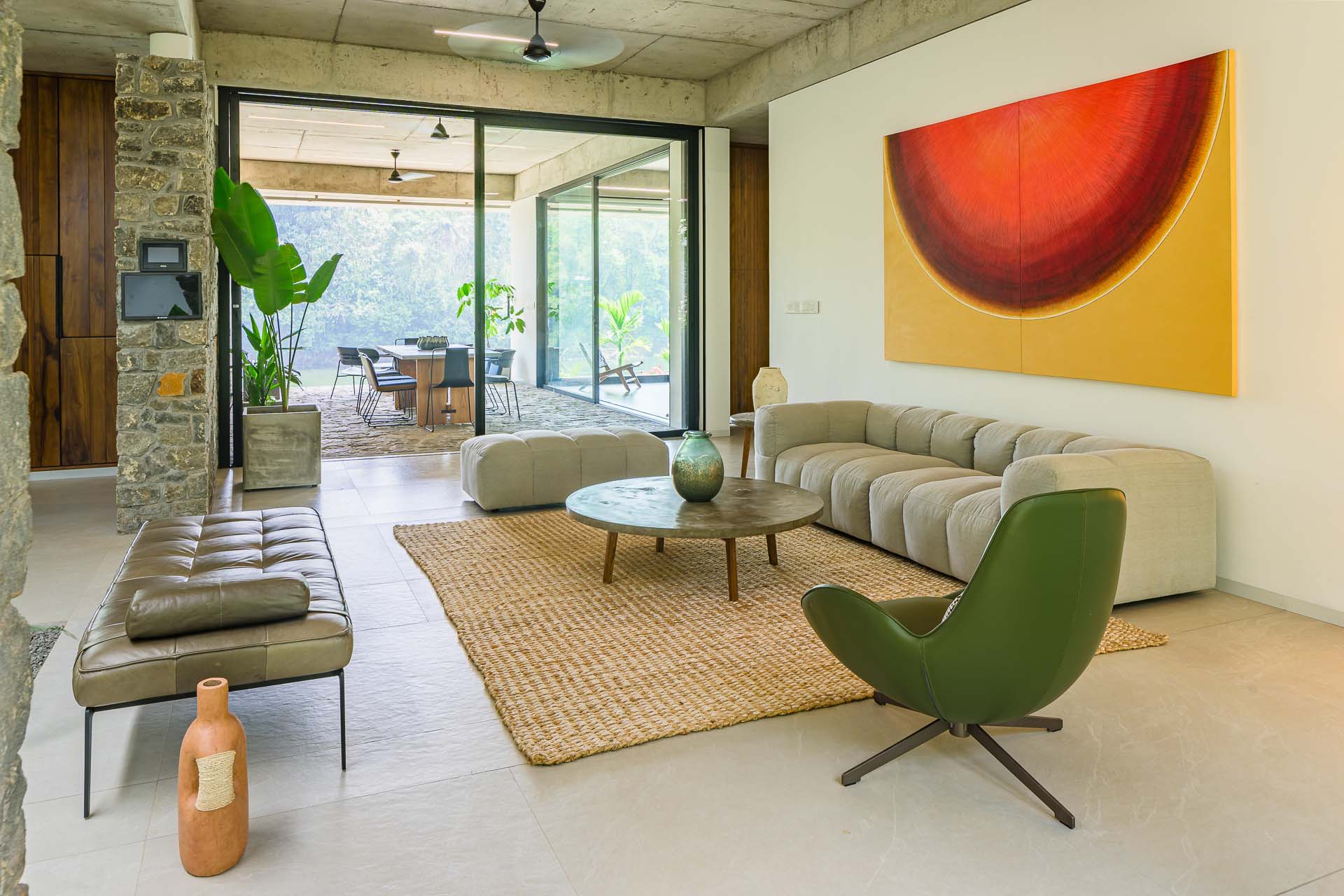 house-that-meets-the-river-35