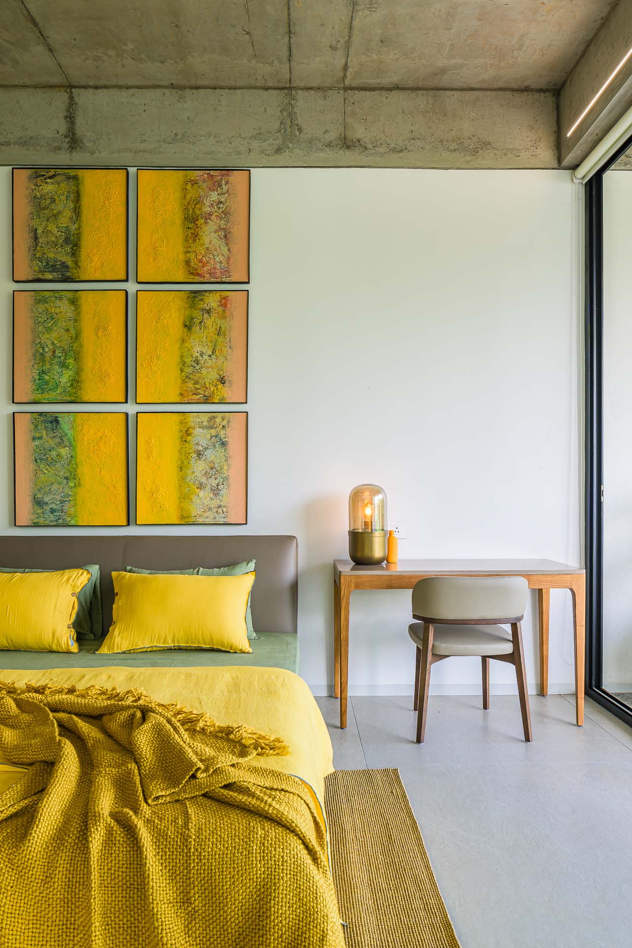 house-that-meets-the-river-65