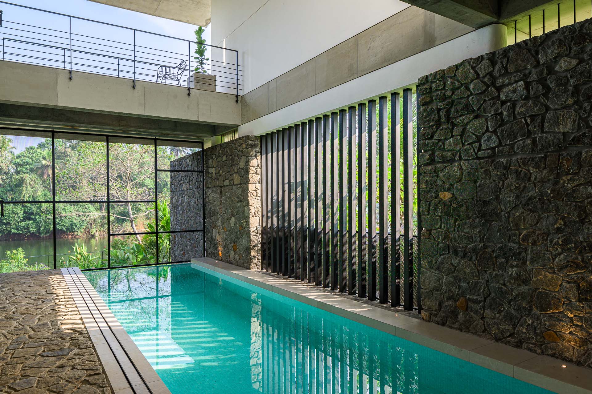 house-that-meets-the-river-73