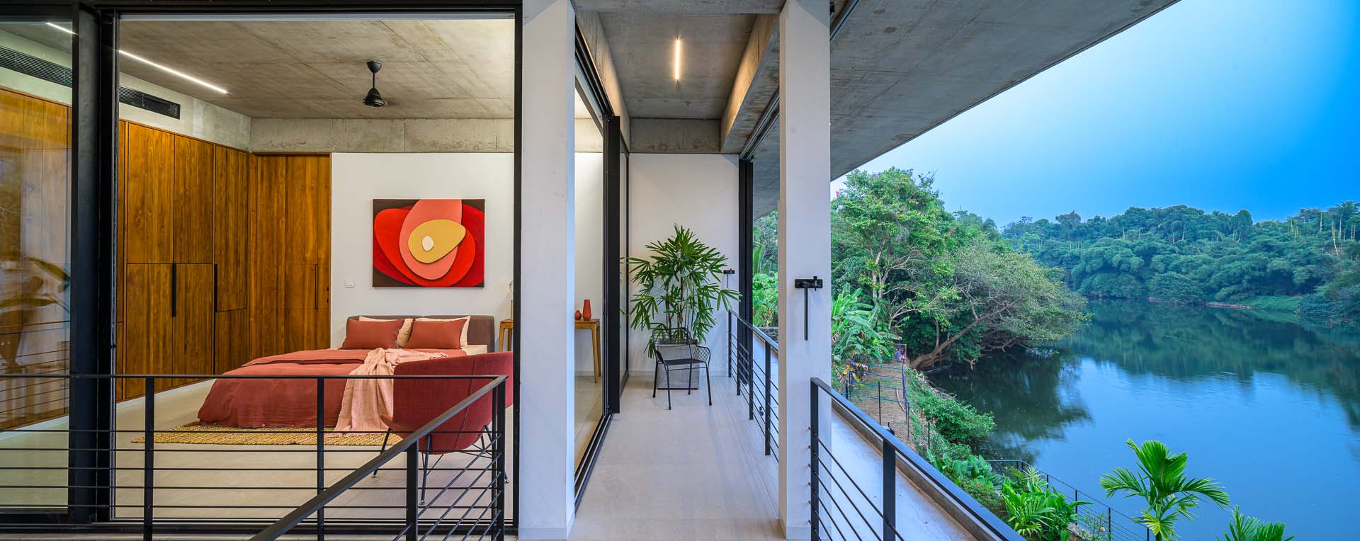 house-that-meets-the-river-81