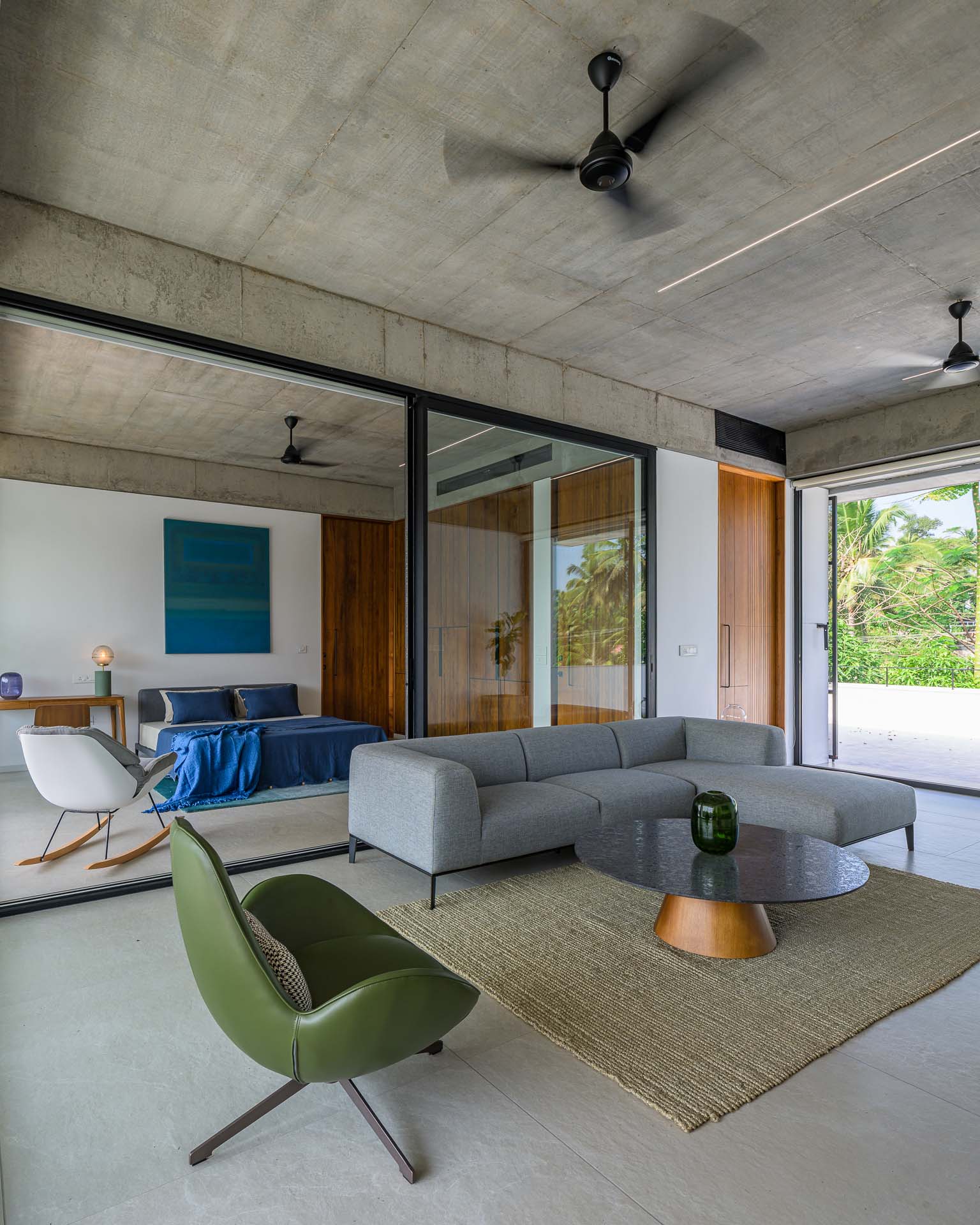 house-that-meets-the-river-87